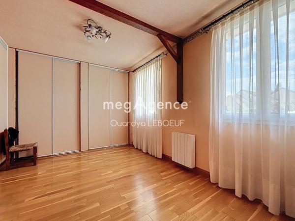 Maison à JUMEAUVILLE, 78580 - 5 pièces 110m²