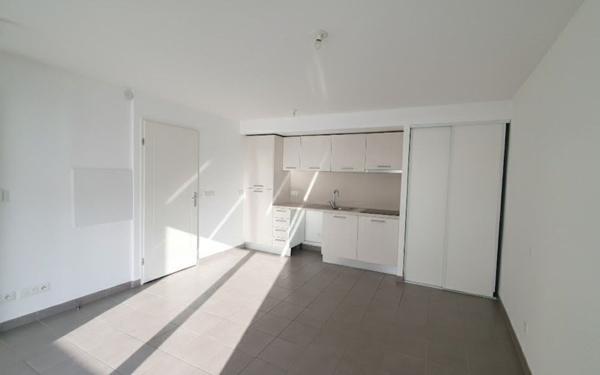Appartement à vendre    1 pièce • 25,01 m2 Brie-Comte-Robert