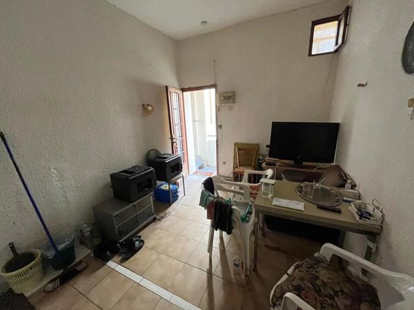 Vente                                                      Appartement
                        
                     3 pièces                      46 m2                     à Perpignan