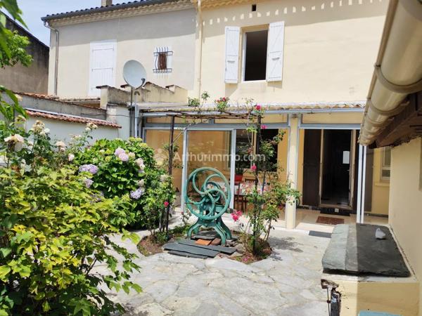 Vente                                                      Maison de ville
                        
                     5 pièces                      147 m2                     à Castres