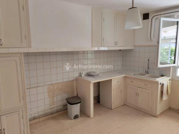 Vente                                                      Maison de ville
                        
                     5 pièces                      147 m2                     à Castres