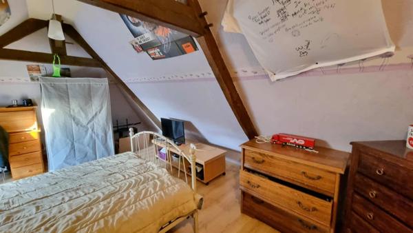 Secteur Allassac - grande maison familiale avec T1 independant en RDC