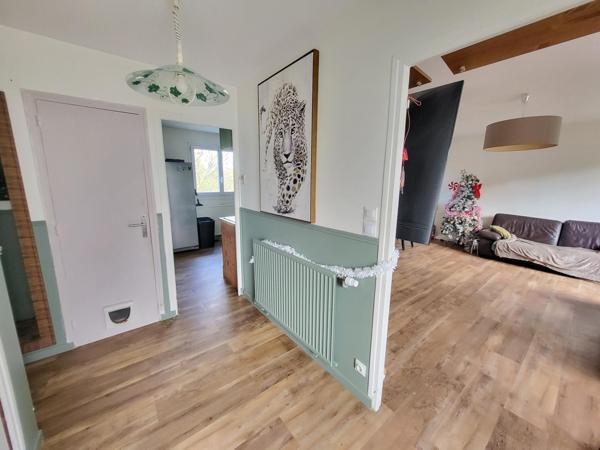 Pavillon au calme à 5 minutes à pied du RER C, commerces et écoles