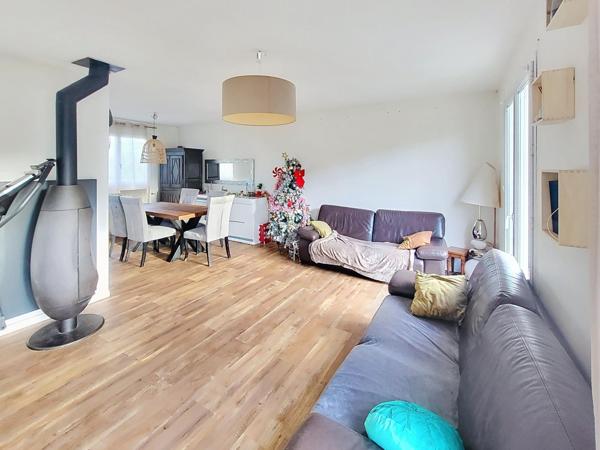 Pavillon au calme à 5 minutes à pied du RER C, commerces et écoles