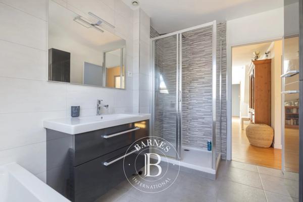 Vaucresson, Maison 5 Chambres -  296 m² à vendre