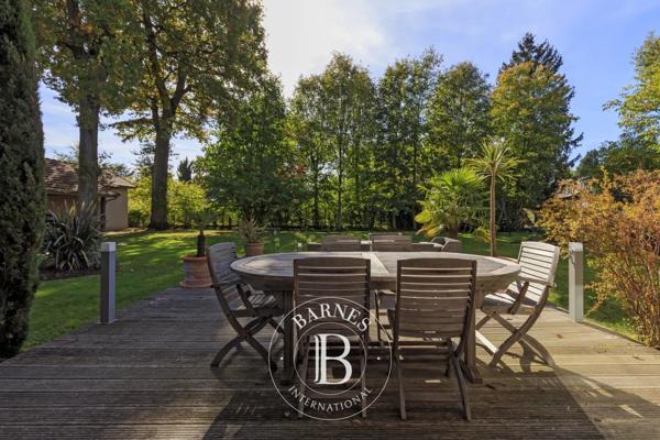 Vaucresson, Maison 5 Chambres -  296 m² à vendre