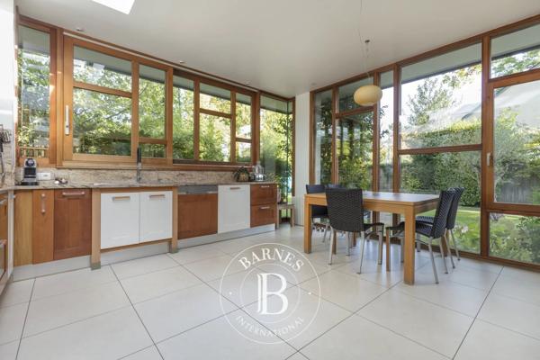 Vaucresson, Maison 5 Chambres -  296 m² à vendre