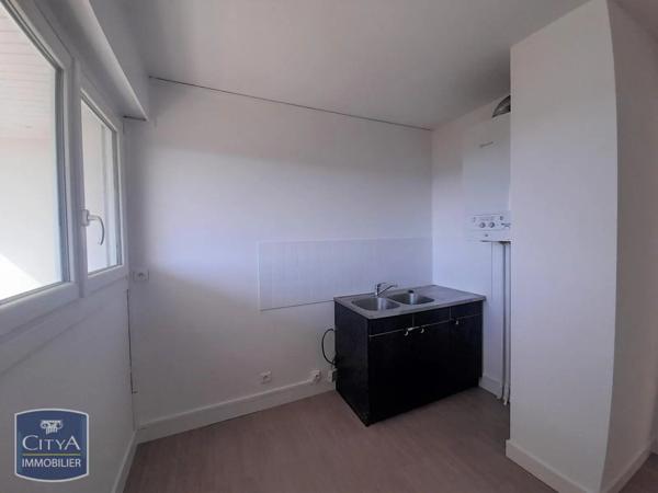 Appartement à louer 2 pièces 58.7m² Saint-Nazaire (44600)