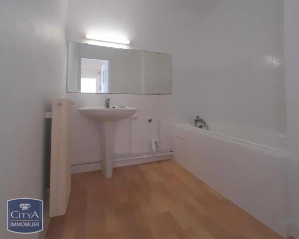 Appartement à louer 2 pièces 58.7m² Saint-Nazaire (44600)