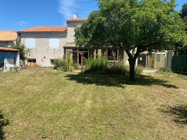 Maison LAFOND/PUILBOREAU 6 pièce(s) 4 chambres118 m2