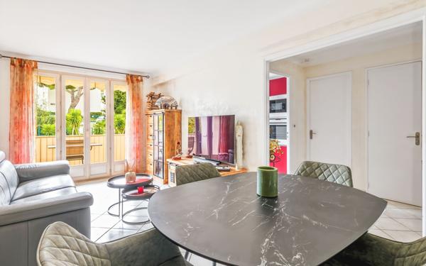 Appartement à vendre    4 pièces • 68 m2 Saint-Laurent-du-Var