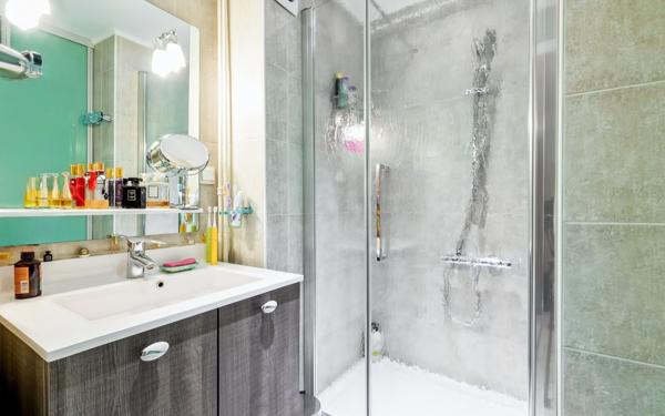 Appartement à vendre    4 pièces • 68 m2 Saint-Laurent-du-Var