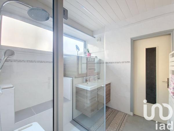 Maison 13 pièces de 300 m² à Baud (56150)