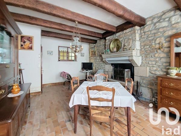 Maison 13 pièces de 300 m² à Baud (56150)