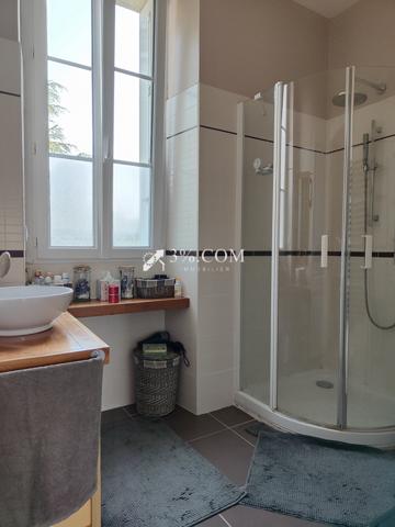 Propriete 9 pièce(s) 6 chambre(s) 181 m²