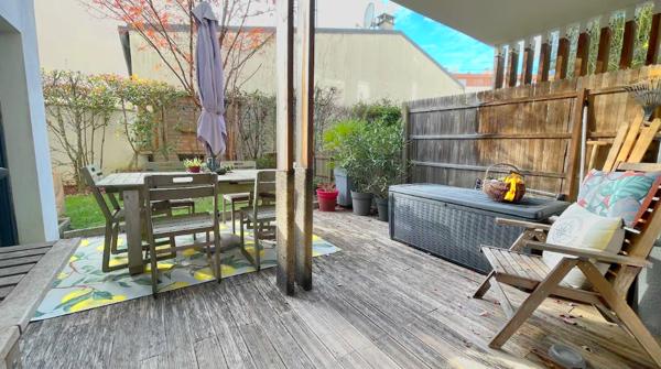 Chaville (92370) APPARTEMENT AVEC EXTERIEUR - CHAVILLE CENTRE - TRANSPORTS et toutes COMMODITES à PIED - 77m2 utiles - JARDIN