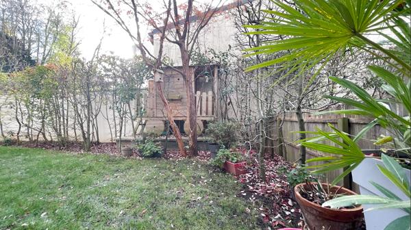 Chaville (92370) APPARTEMENT AVEC EXTERIEUR - CHAVILLE CENTRE - TRANSPORTS et toutes COMMODITES à PIED - 77m2 utiles - JARDIN