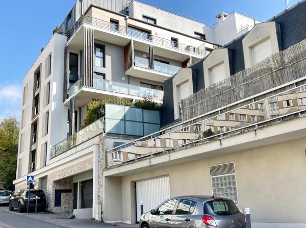Chaville (92370) APPARTEMENT AVEC EXTERIEUR - CHAVILLE CENTRE - TRANSPORTS et toutes COMMODITES à PIED - 77m2 utiles - JARDIN