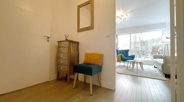 Chaville (92370) APPARTEMENT AVEC EXTERIEUR - CHAVILLE CENTRE - TRANSPORTS et toutes COMMODITES à PIED - 77m2 utiles - JARDIN