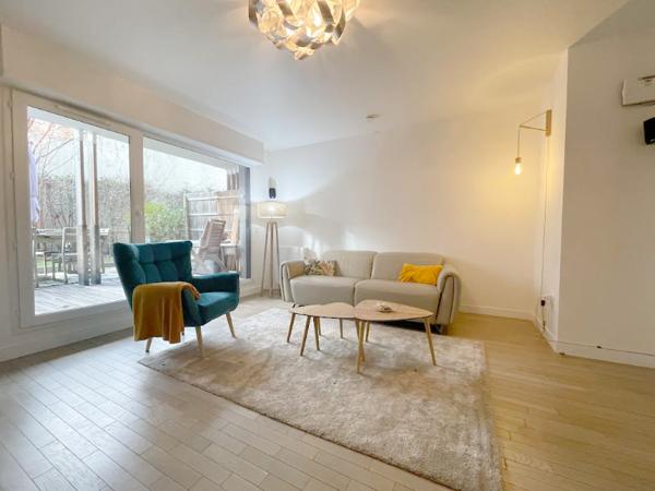 Chaville (92370) APPARTEMENT AVEC EXTERIEUR - CHAVILLE CENTRE - TRANSPORTS et toutes COMMODITES à PIED - 77m2 utiles - JARDIN