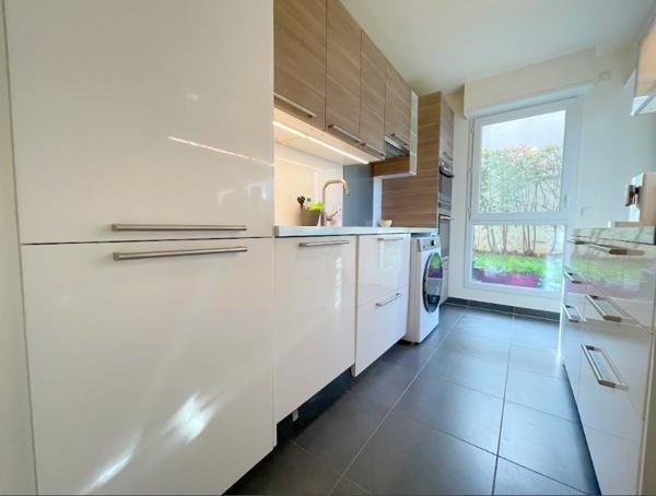 Chaville (92370) APPARTEMENT AVEC EXTERIEUR - CHAVILLE CENTRE - TRANSPORTS et toutes COMMODITES à PIED - 77m2 utiles - JARDIN