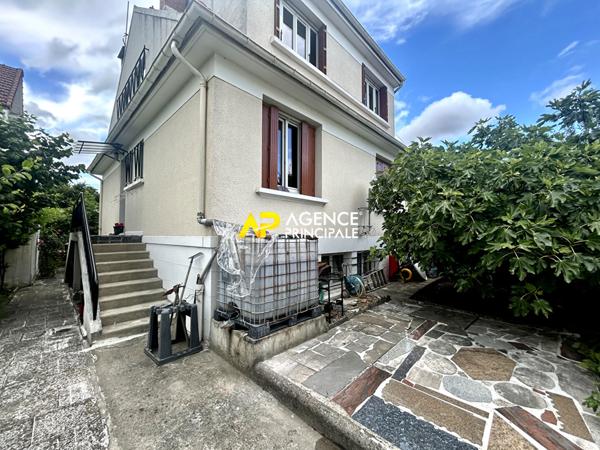 BEZONS _ Maison 110 m2 de 7 pièces €399 000 ** - Référence 4504