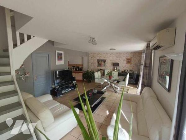 Pierrelatte, Appartement Duplex en centre-Ville.