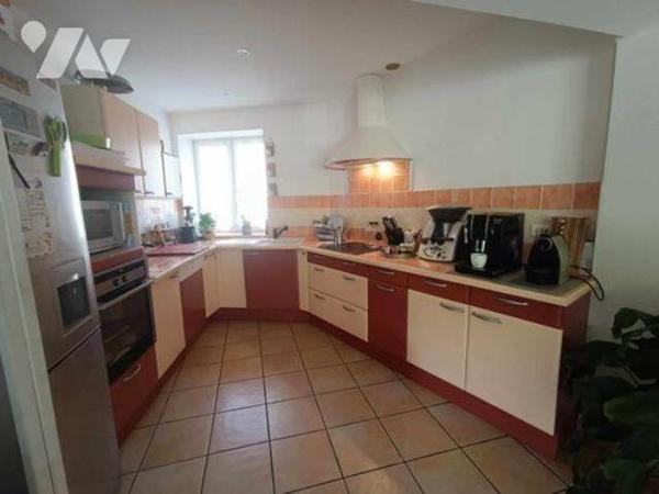 Pierrelatte, Appartement Duplex en centre-Ville.