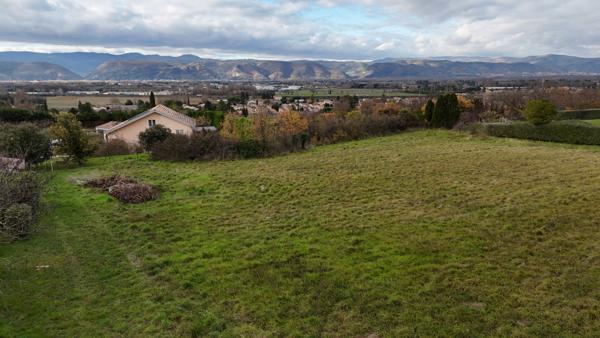 EXCLUSIVITE - PARCELLE TERRAIN DE 1140 M² CONSTRUCTIBLE A LORIOL