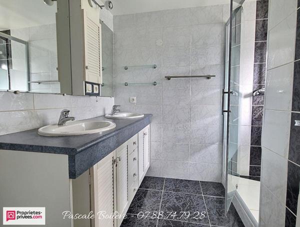 Charmante longère - 7 200 m² de terrain - VERNANTES (49390)