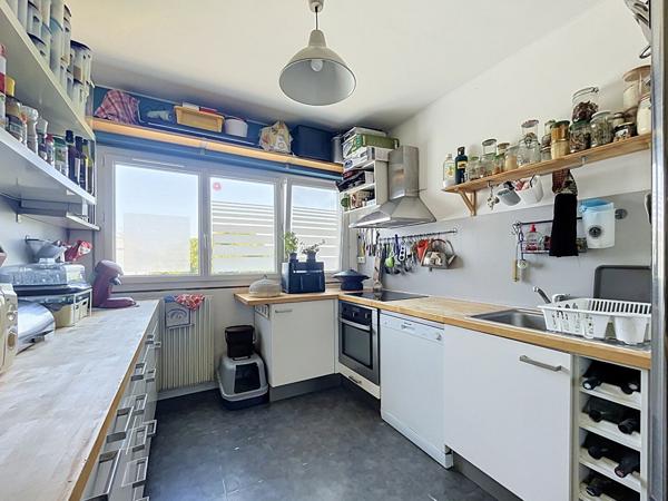 Appartement 3 pièces à vendre à Saint Herblain - Bellevue, dernier étage avec balcon