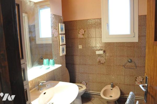 IBOS, maison de plain pied T5, trois chambres, 88 m2,  combles aménageables de 65 m2, jardin. 