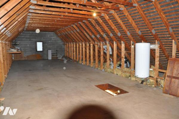 IBOS, maison de plain pied T5, trois chambres, 88 m2,  combles aménageables de 65 m2, jardin. 