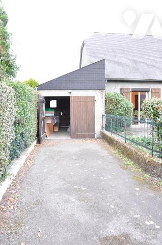 IBOS, maison de plain pied T5, trois chambres, 88 m2,  combles aménageables de 65 m2, jardin. 
