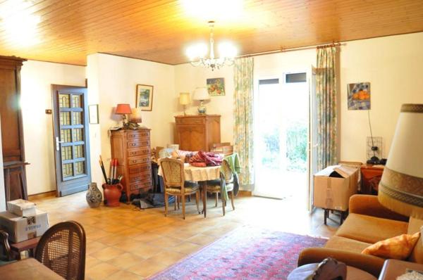 IBOS, maison de plain pied T5, trois chambres, 88 m2,  combles aménageables de 65 m2, jardin. 