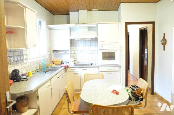 IBOS, maison de plain pied T5, trois chambres, 88 m2,  combles aménageables de 65 m2, jardin. 