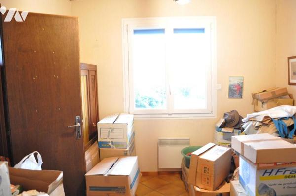 IBOS, maison de plain pied T5, trois chambres, 88 m2,  combles aménageables de 65 m2, jardin. 