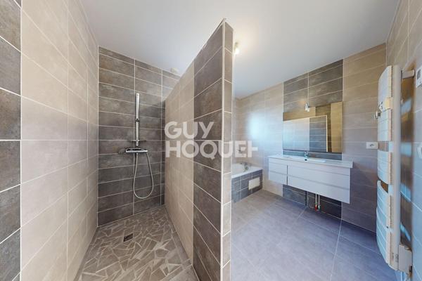 Maison contemporaine de plain-pied 129 m² avec jardin