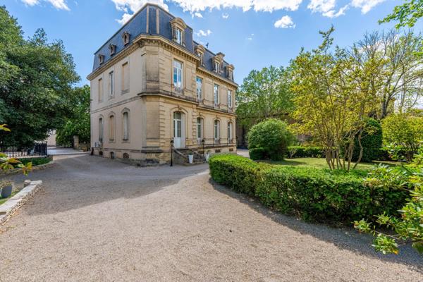 Nîmes, Hôtel particulier 9 Chambres -  450 m² à vendre
