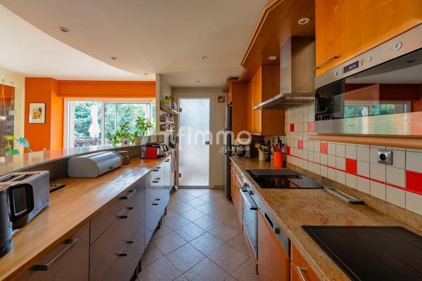 Appartement T5/T6 de 130m2 - Saint Tronc 13010