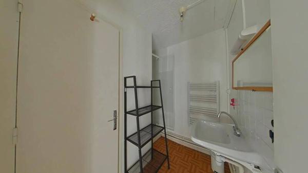 Appartement 1 pièce                                        - 42000 Saint-Étienne Réf : 12682