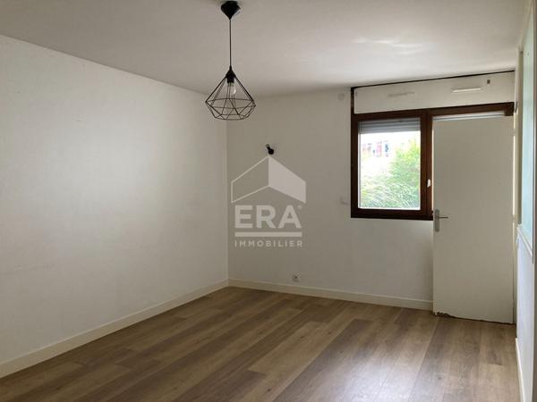 Noisy-le-Grand - Mont d'Est  - A LOUER appartement nu 3 pièces 55 m²