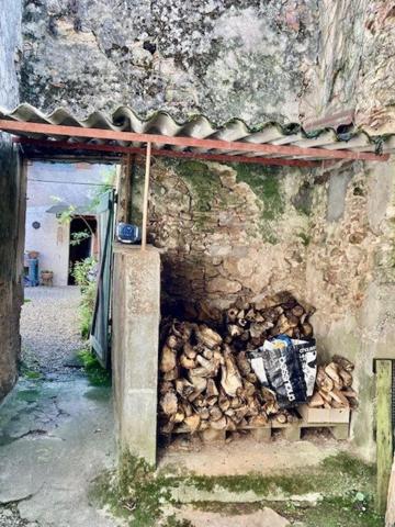 MAISON DE VILLE AVEC JARDIN ET DEPENDANCES