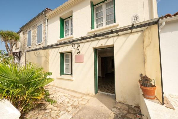 Maison à vendre |  Saint-Georges-d'Oléron |  4 pièces | 105 m²
