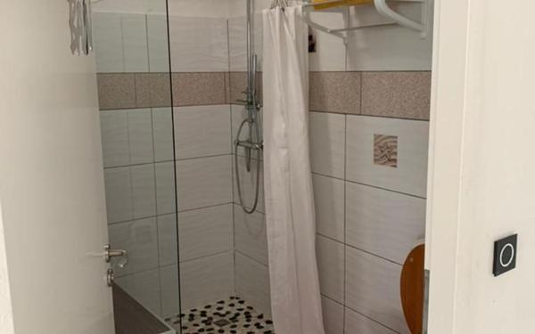 Appartement à louer    3 pièces • 50 m2 Le Gosier