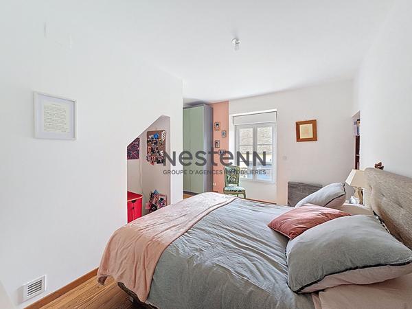 À vendre belle maison familiale de caractère, lumineuse et spacieuse, située entre mer et ville au nord de Caen