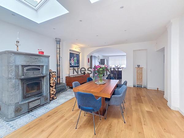 À vendre belle maison familiale de caractère, lumineuse et spacieuse, située entre mer et ville au nord de Caen