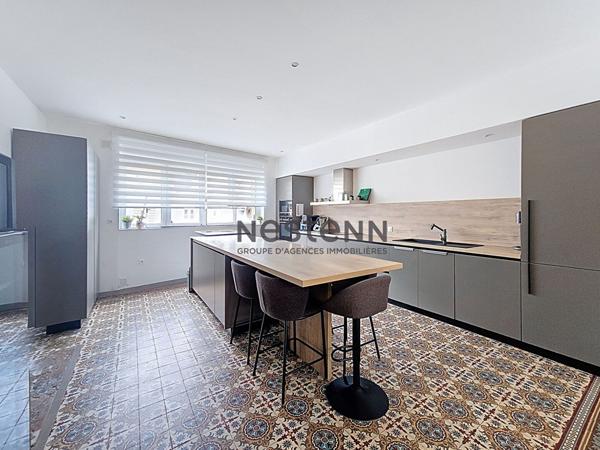 À vendre belle maison familiale de caractère, lumineuse et spacieuse, située entre mer et ville au nord de Caen