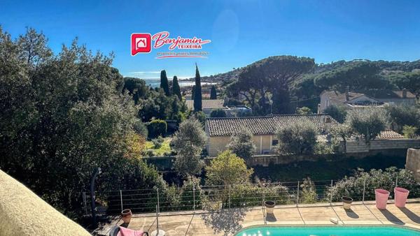 Villa Sainte Maxime 6 pièce(s) 117 m2 - Garage 27m² - Vue mer - piscine