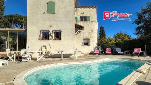 Villa Sainte Maxime 6 pièce(s) 117 m2 - Garage 27m² - Vue mer - piscine